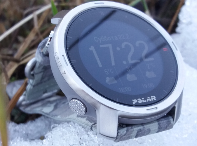 Polar Grit X на снегу